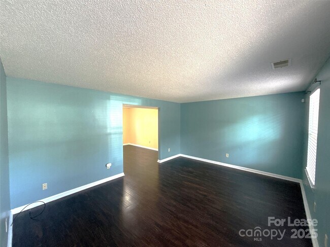 Photo - 2015 Bantry Ln