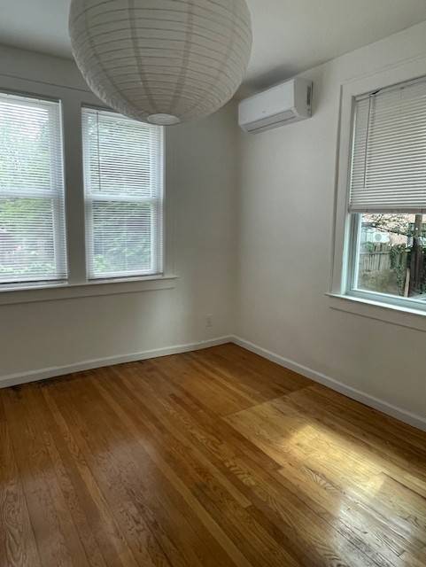Photo - 39-14 214th Pl