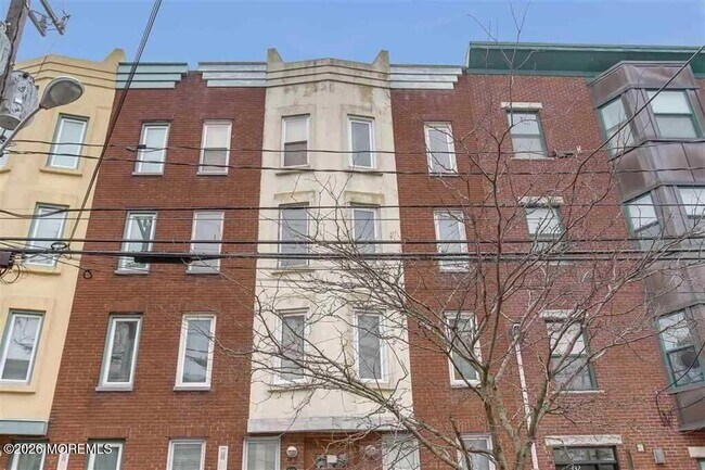 Photo - 330 Monroe St Unit L2