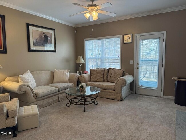 Photo - 2044 Metacomet Way