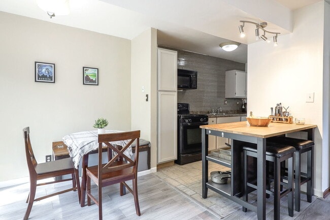 Photo - 21S S Fernwood Dr