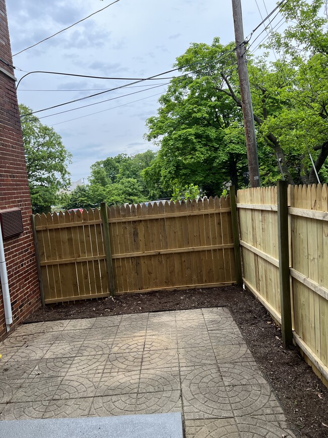 Patio 2 - 104 N George Mason Dr Unit 1