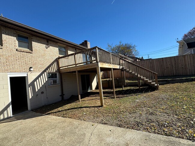 Photo - Nice ranch on basement in Charlotte Park