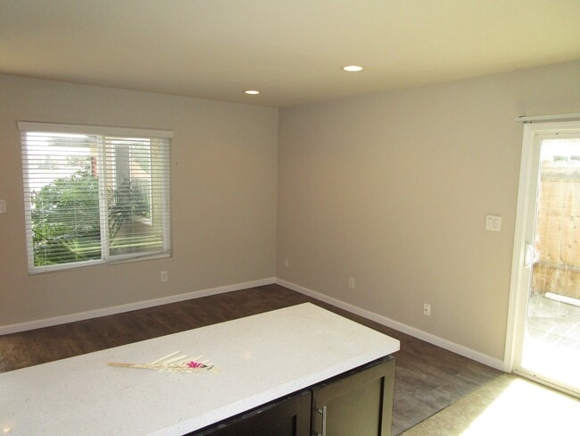 Photo - 612-618 S. 32nd St. Unidad 618