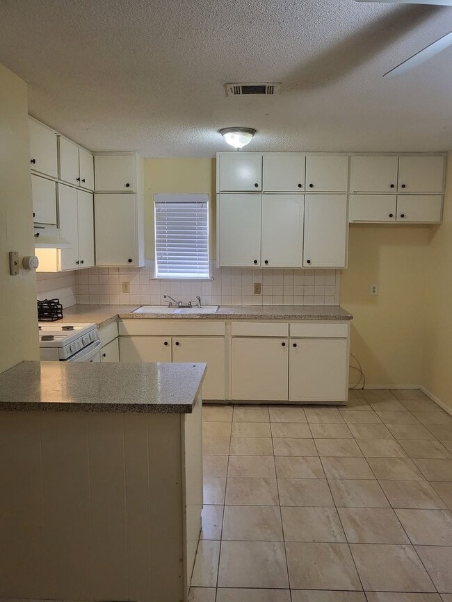 Photo - 1551 Pamela Ln