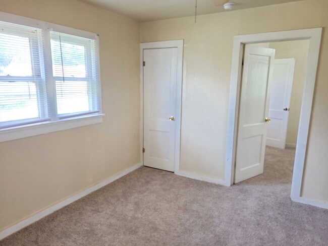 Photo - rw1421 Unit 1421-1/2