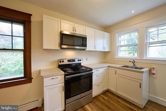 Photo - 53 W Knowlton Rd