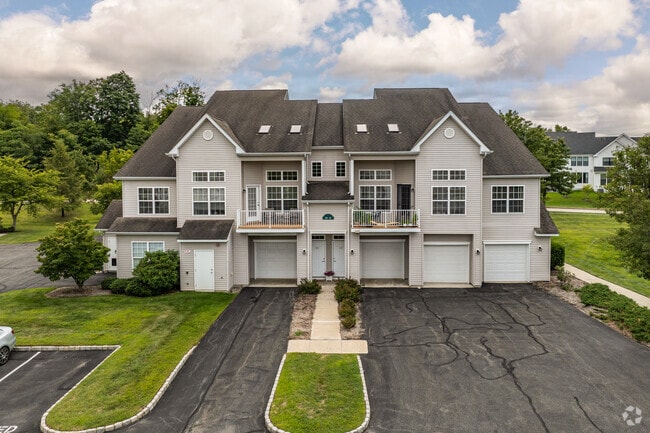 Photo - Rivercrest Apartments