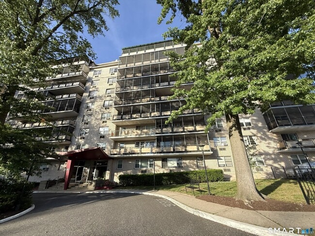 Building Photo - 80 Cartright St Unit 1G