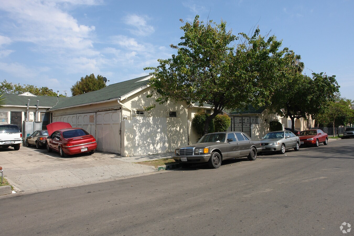 Photo - 946-954 N Serrano Ave