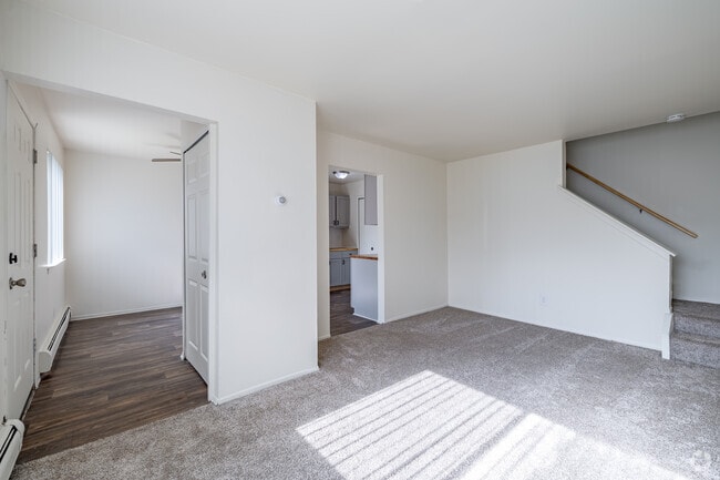2BR, 1BA - 830SF - Living Room