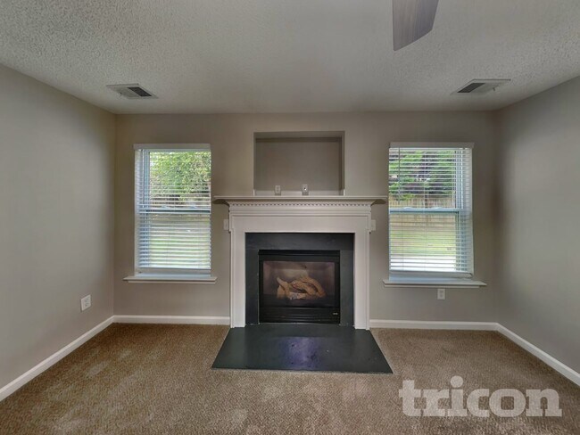 Photo - 111 Darbys Run Way