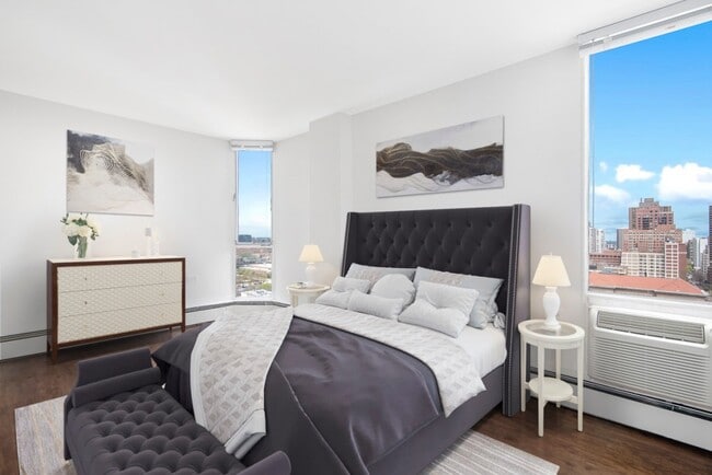 Photo - 55 W. Chestnut