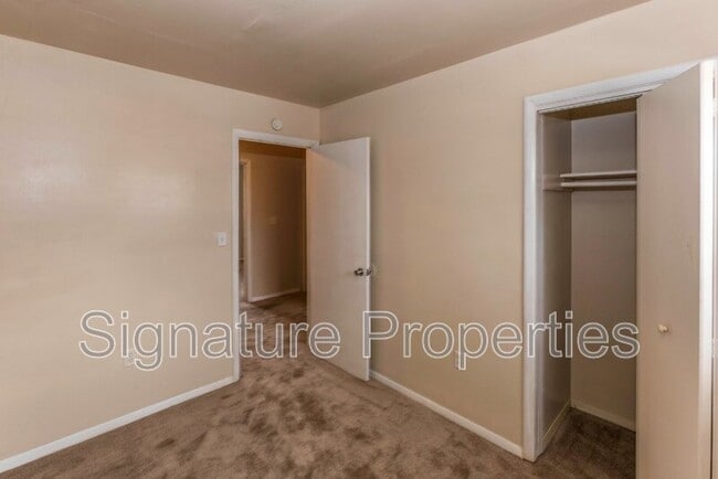 Photo - 908 Anvil Rd