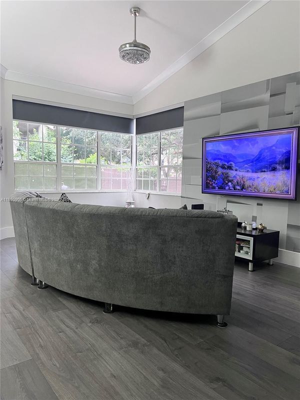 Photo - 1371 Bayview Cir Unidad HOME