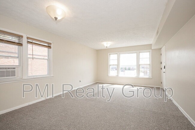 Building Photo - 1520 Coventry Rd Unit 3 Rental