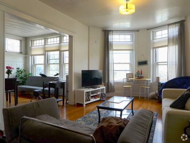 Building Photo - 195 Winthrop Rd Unit 1 Rental