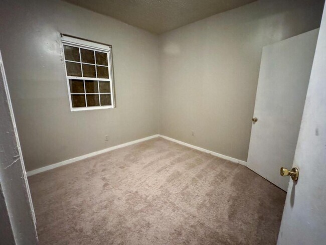 Photo - 1812 Princeton Ave SW