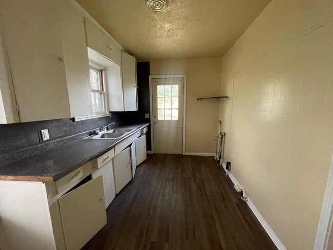 Photo - 5345 E Parkway Dr