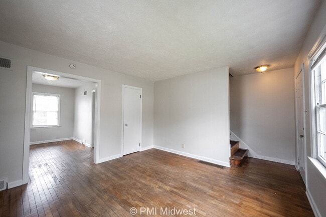 Photo - "Charming 2-Bedroom Duplex with Gleaming Hardwood Floors in Indy!"