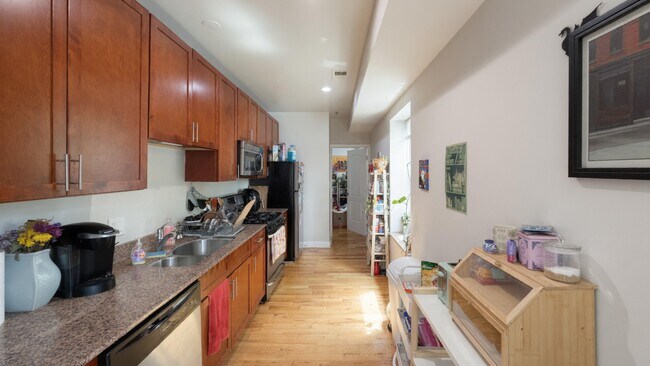 Photo - 2046 W Touhy Ave Unit 3