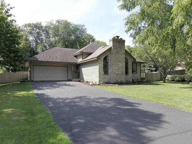 Front - 16133 Logarto Ln