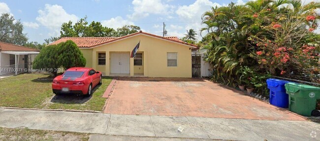 Building Photo - 7210 SW 5th Terrace Rental