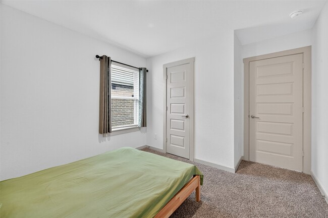 Photo - 6902 Halifax Harvest Ln