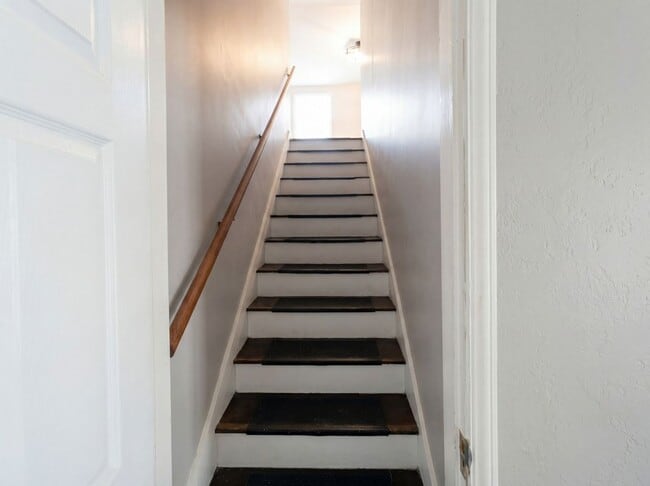 Photo - 715 E 72 Terrace