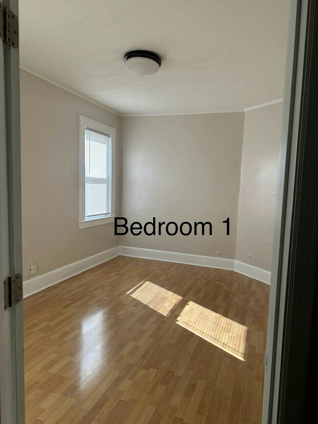 Photo - 833 Pennington St Unidad 2