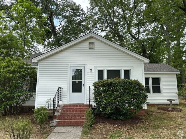 Building Photo - T.R. Lawing Realty Property Rental