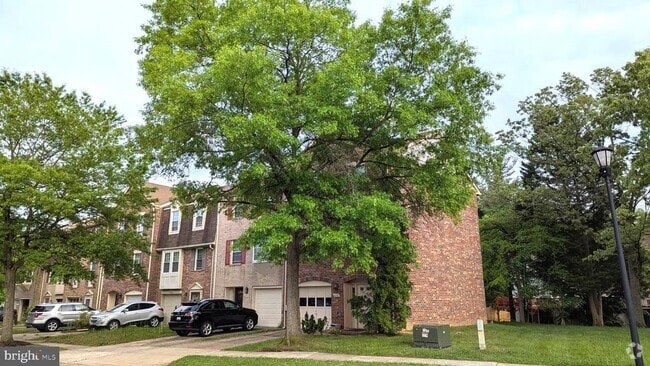 Building Photo - 10401 Storch Dr Rental