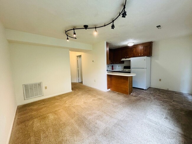 Photo - 611 Green St