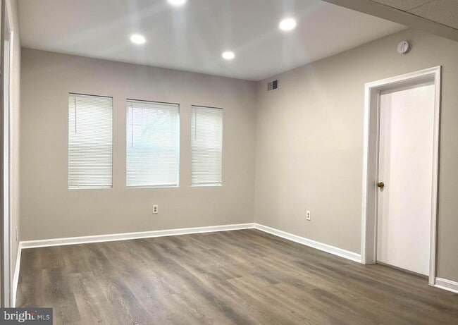 Photo - 1802 Key Blvd