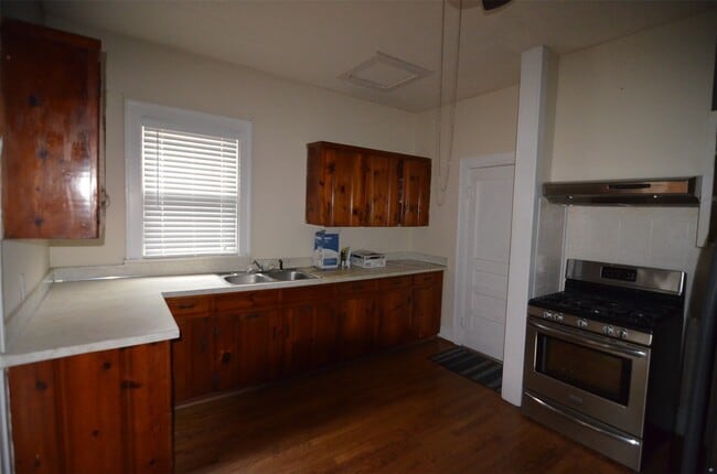 Photo - 321 Dorchester St
