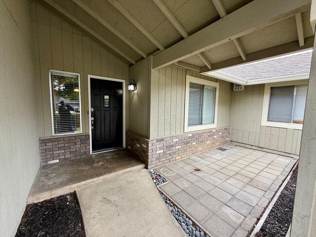 Photo - Single story home with vaulted ceilings!