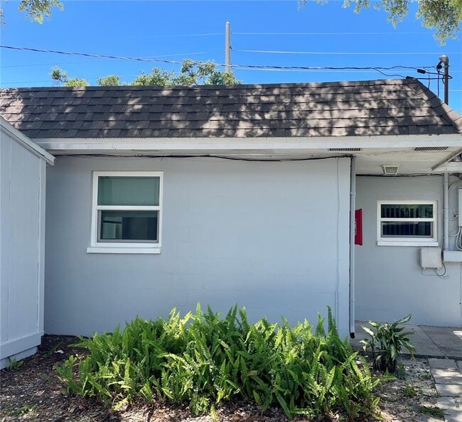 Photo - 401 1st Ave NE