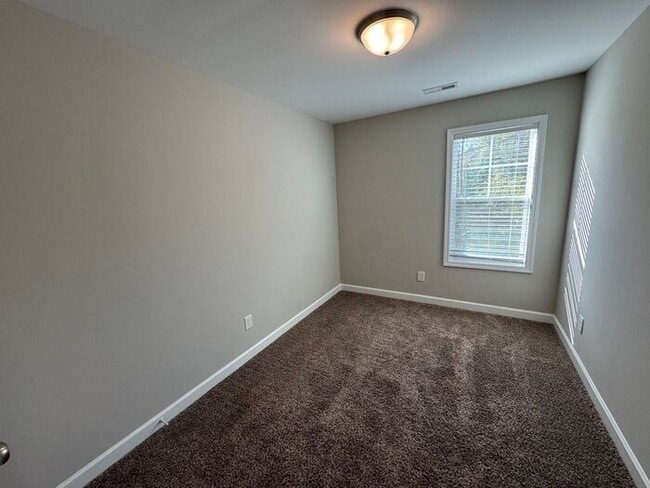 Photo - Nice Town Home near hospital in Concord.