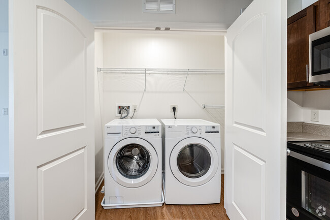 3BR, 2BA - 1,265SF - Laundry