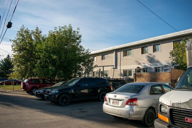 Photo - Lauderdale Manor