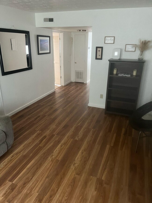 Photo - 2020 Continental Ave