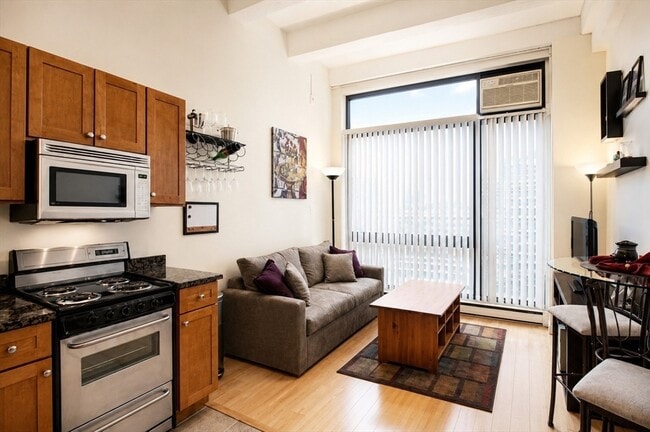 Photo - 12 Stoneholm St Unit 407