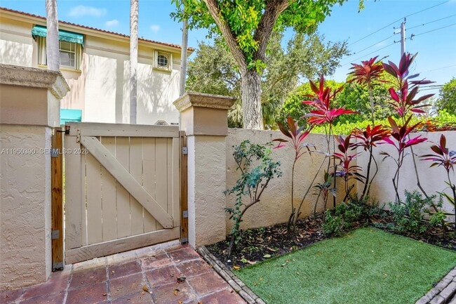 Photo - 6582 Via Regina Unit 6582