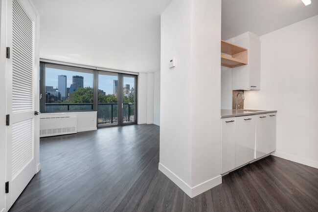 Photo - 250 E Houston