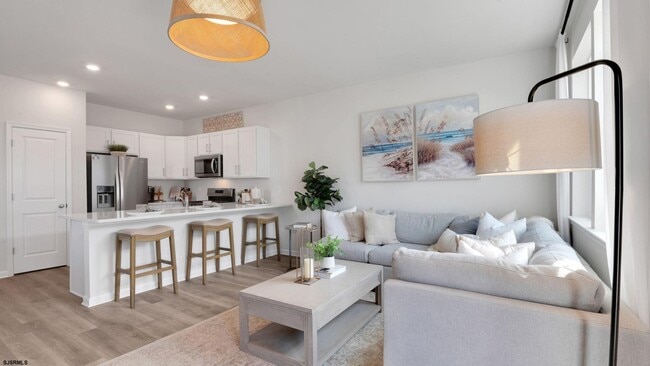 Photo - 255 Hermosa Dr Unit 255