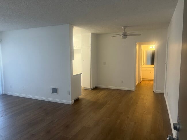Photo - Beachwood Village Apartments