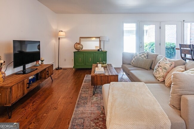 Photo - 408 Sycamore Dr Unidad D