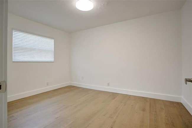 Photo - 530 S Federal Hwy Unidad 7