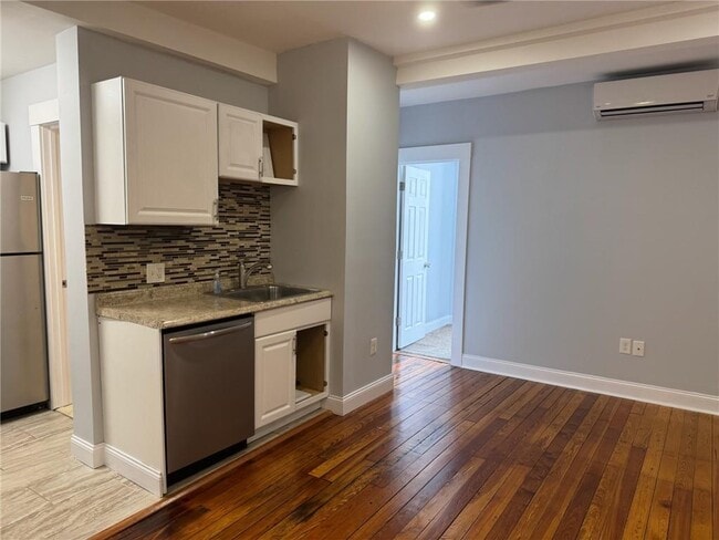 Photo - 40-40 Freebody St Unit 206