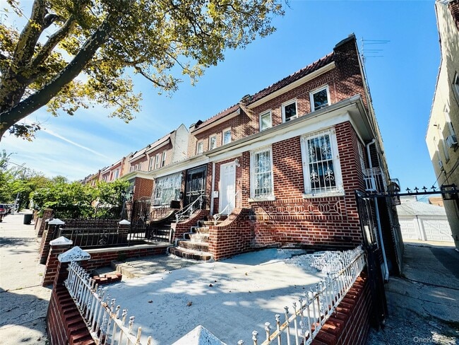 Photo - 31-16 84th St Unidad 2